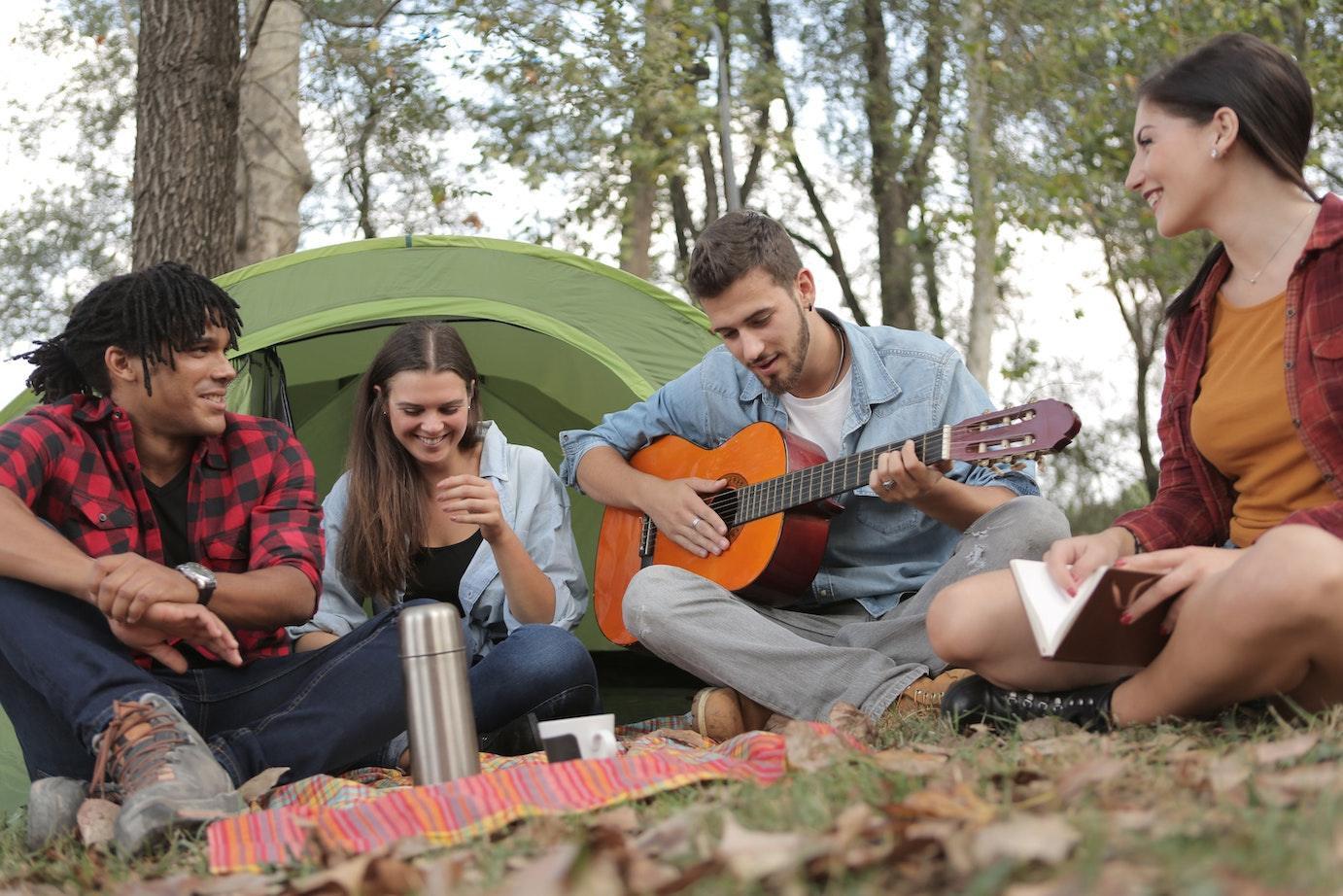 5 Fun Things to do While Camping with Friends & Families - www.icecofreezesale.com
